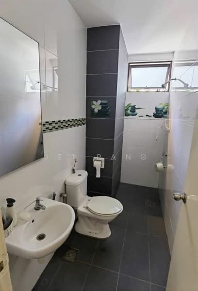 Adda Heights untuk Untuk Dijual - RM 2,200,000, Mac 2026 - Bathroom - PropertyGuru.com.my