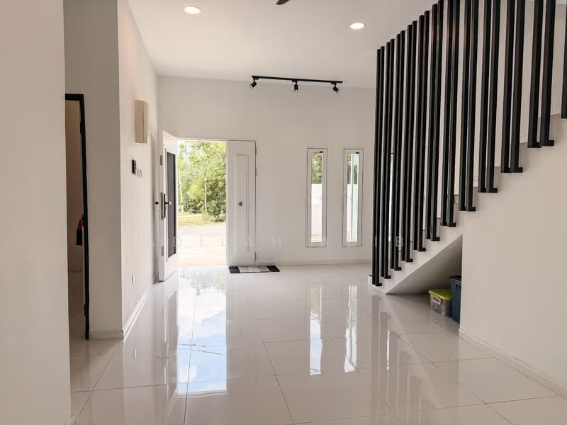 Bungalow for Sale in Sungai Merab (Dengkil) - Adilah Adib - Entrance - PropertyGuru.com.my