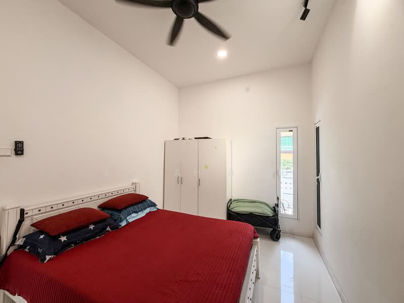Bungalow for Sale in Sungai Merab (Dengkil) - Adilah Adib - Bedroom - PropertyGuru.com.my