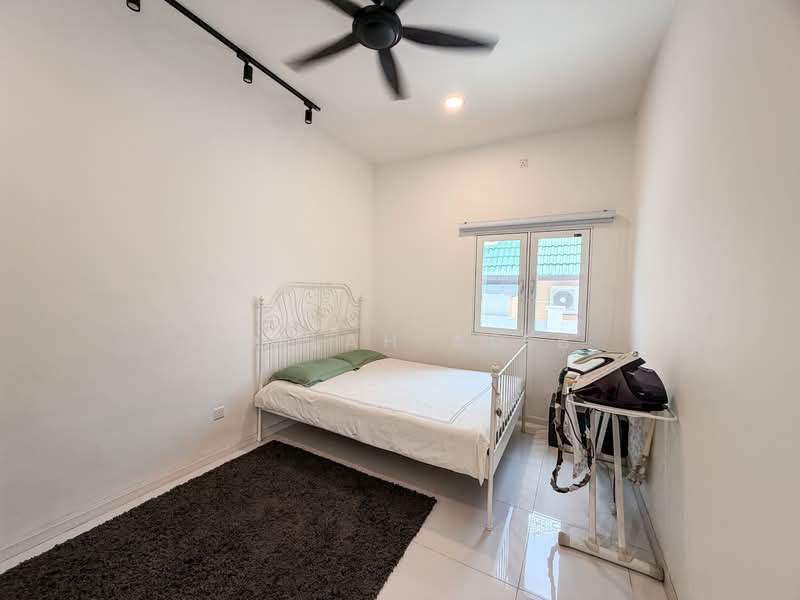 Bungalow for Sale in Sungai Merab (Dengkil) - Adilah Adib - Bedroom - PropertyGuru.com.my