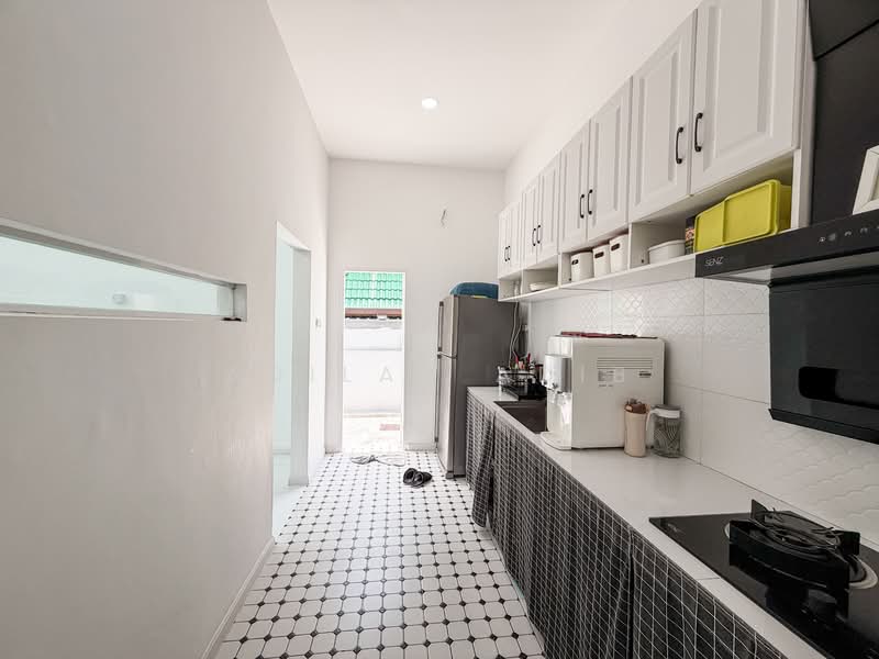 Bungalow for Sale in Sungai Merab (Dengkil) - Adilah Adib - Kitchen - PropertyGuru.com.my