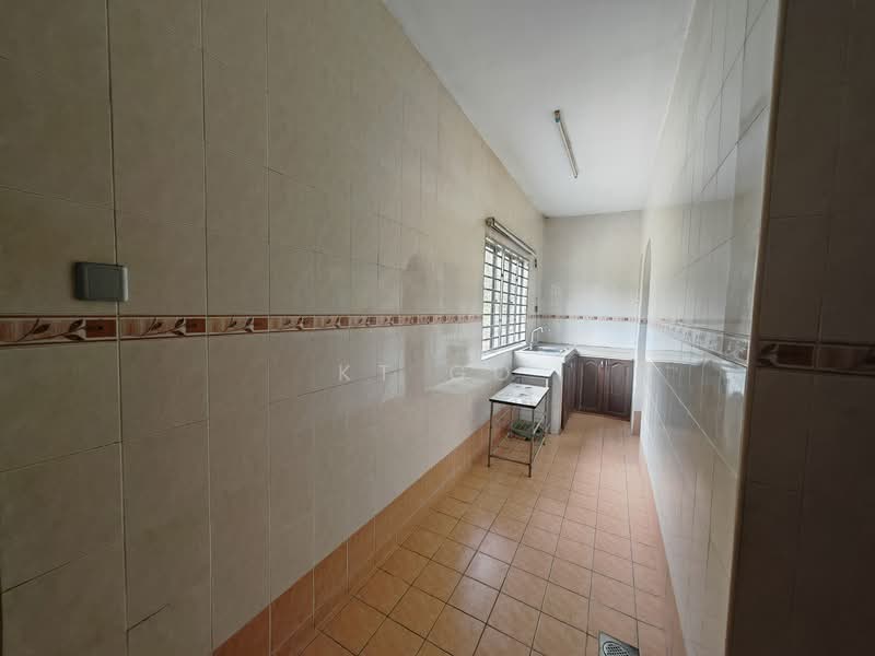 2-storey Terraced House for Sale in Bandar Bukit Puchong 2 (Puchong) - KT Go - Kitchen - PropertyGuru.com.my