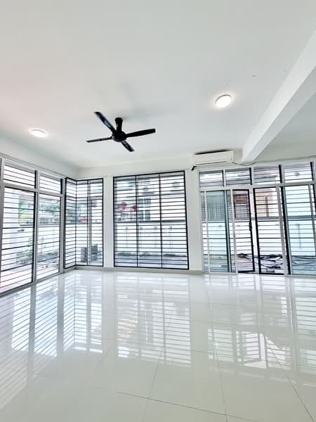 Ampang Saujana untuk Untuk Disewa - RM 2,500 /bulan, Mac 2026 - Living Room - PropertyGuru.com.my