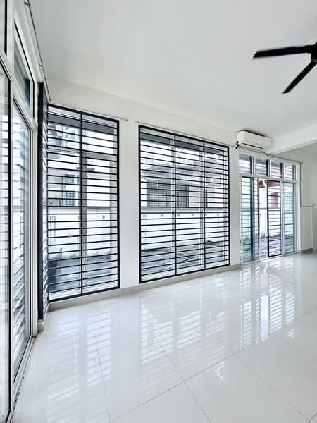 Ampang Saujana untuk Untuk Disewa - RM 2,500 /bulan, Mac 2026 - Living Room - PropertyGuru.com.my