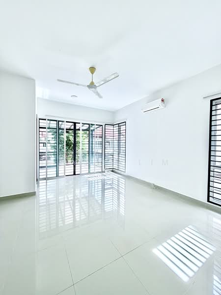 Ampang Saujana untuk Untuk Disewa - RM 2,500 /bulan, Mac 2026 - Living Room - PropertyGuru.com.my