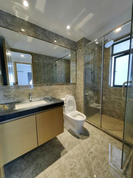 Service Residence for Rent at R&F Princess Cove Phase 1 - Yusri Yusak - Bathroom - PropertyGuru.com.my