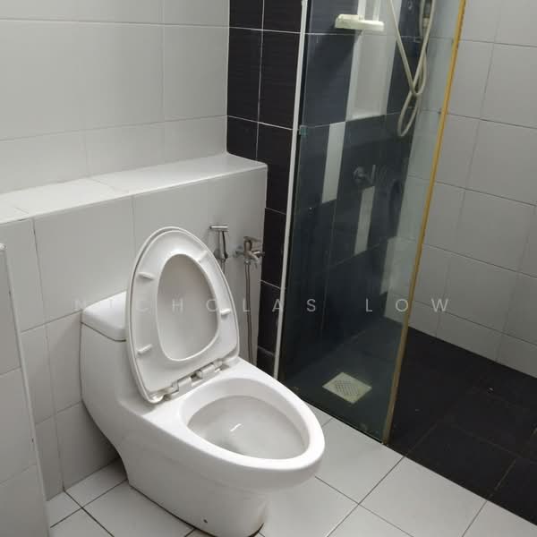 D'Ambience Residences (Pangsapuri Ikatan Flora) untuk Untuk Disewa - RM 2,100 /bulan, Mac 2026 - Bathroom - PropertyGuru.com.my
