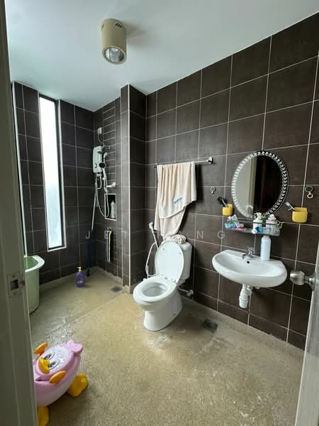 Cluster House for Sale in Taman Adda Heights (Tebrau) - Jet Pang - Bathroom - PropertyGuru.com.my