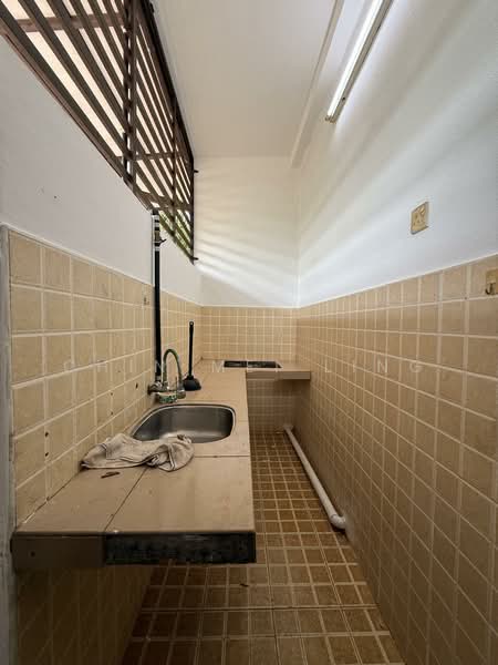 Bandar Warisan Puteri untuk Untuk Dijual - RM 568,000, Mac 2026 - Kitchen - PropertyGuru.com.my