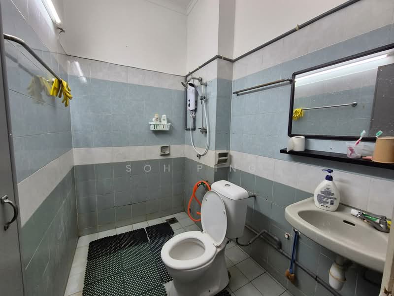 Usj 9 untuk Untuk Dijual - RM 850,000, Mac 2026 - Bathroom - PropertyGuru.com.my