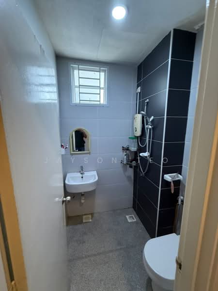 Apartment for Rent at Nusa Heights (Nusa Puncak) - Jayson Teo - Bathroom - PropertyGuru.com.my