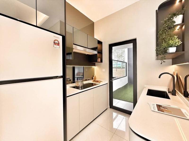 Service Residence for Sale at Sunway LakeHills - Yong Ser - Kitchen - PropertyGuru.com.my