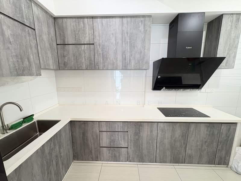 Condominium for Rent at Queens Residences Q1 @ Queens Waterfront - Suzan Beh - Kitchen - PropertyGuru.com.my