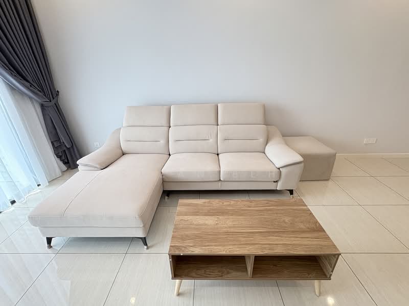 Condominium for Rent at Queens Residences Q1 @ Queens Waterfront - Suzan Beh - Living Room - PropertyGuru.com.my