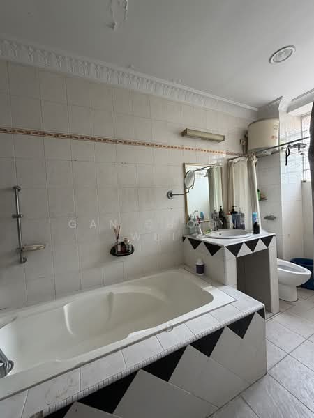 USJ 9 untuk Untuk Dijual - RM 960,000, Mac 2026 - Bathroom - PropertyGuru.com.my