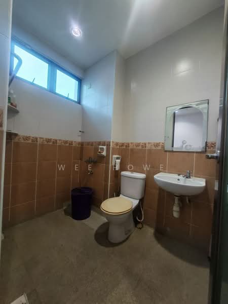 Semi-Detached House for Sale in Taman Sutera Utama (Skudai) - Wee Howe - Bathroom - PropertyGuru.com.my