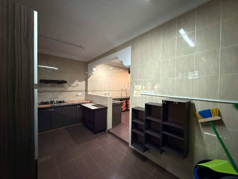 Taman Kenanga untuk Untuk Dijual - RM 480,000, Mac 2026 - Kitchen - PropertyGuru.com.my