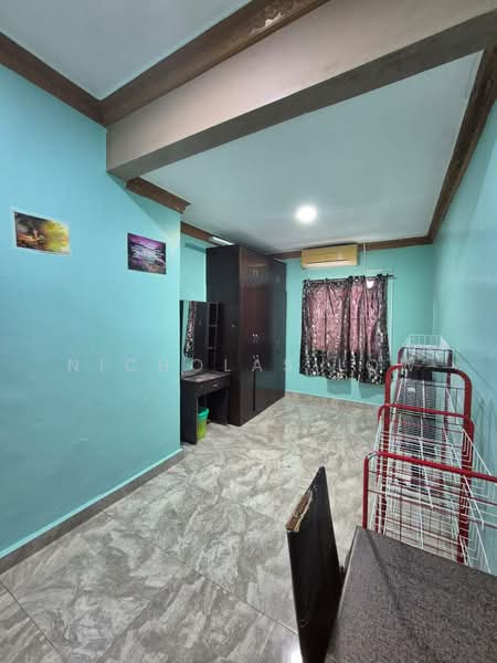 2-storey Terraced House for Rent in Taman Puteri Wangsa (Ulu Tiram) - Nicholas Low - Bedroom - PropertyGuru.com.my