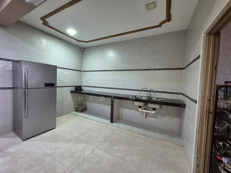2-storey Terraced House for Rent in Taman Puteri Wangsa (Ulu Tiram) - Chloe Mak - Kitchen - PropertyGuru.com.my