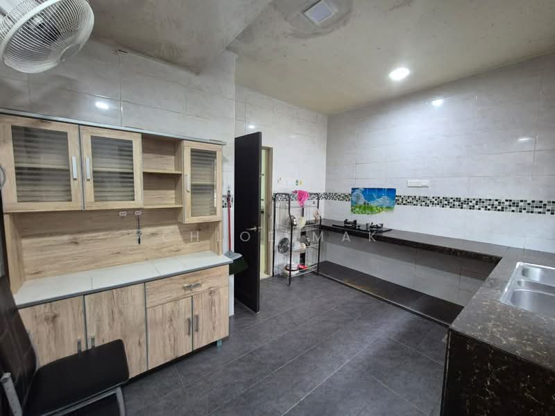 2-storey Terraced House for Rent in Taman Puteri Wangsa (Ulu Tiram) - Chloe Mak - Kitchen - PropertyGuru.com.my