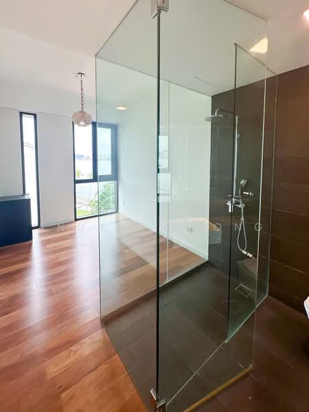 Shorefront Residences untuk Untuk Dijual - RM 2,900,000, Mac 2026 - Bathroom - PropertyGuru.com.my