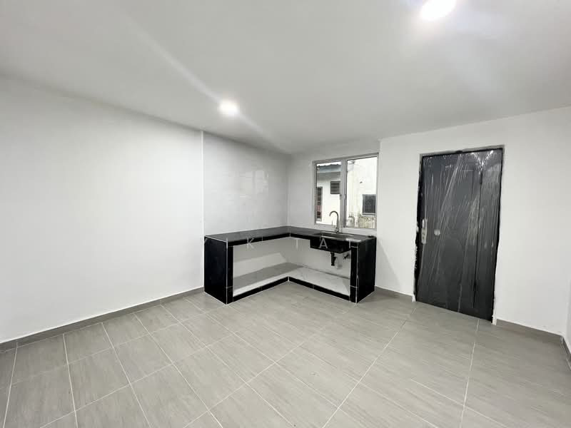 1-storey Terraced House for Sale in Taman Abad (Johor Bahru) - Yik Tat - PropertyGuru.com.my