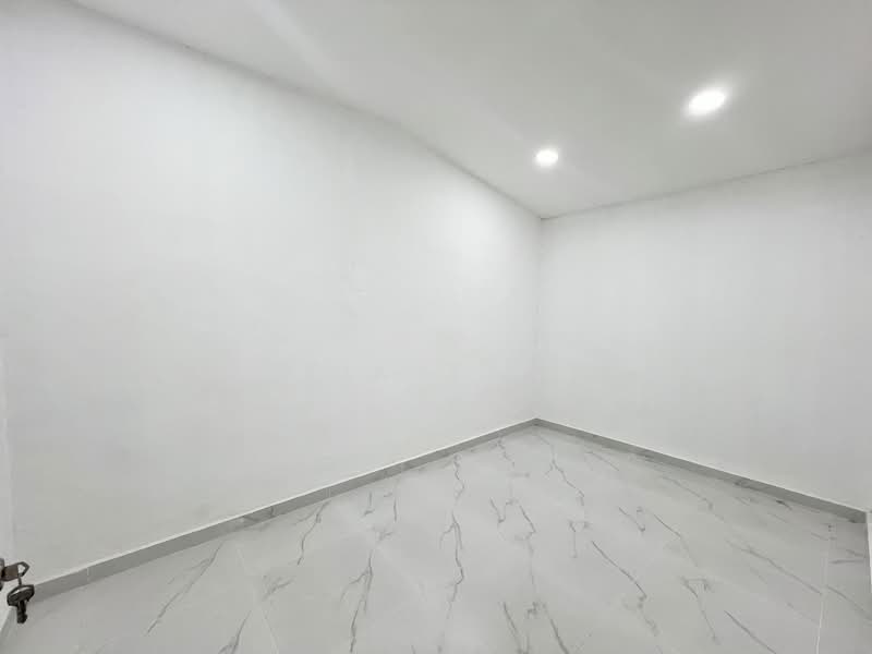 1-storey Terraced House for Sale in Taman Century (Johor Bahru) - Yik Tat - Interior - PropertyGuru.com.my