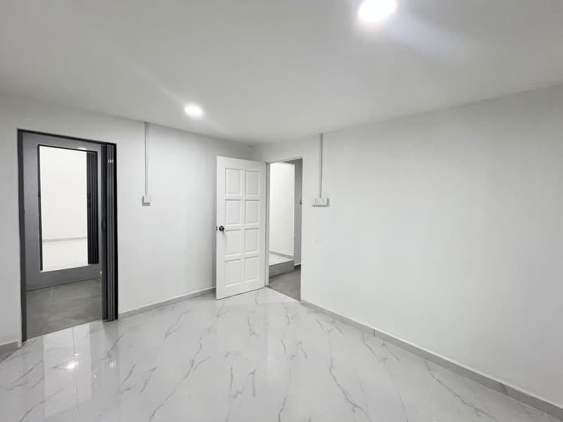 1-storey Terraced House for Sale in Taman Century (Johor Bahru) - Yik Tat - Interior - PropertyGuru.com.my