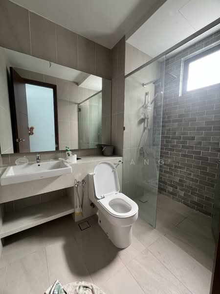 Condominium for Sale at Queens Residences Q1 @ Queens Waterfront - Evon Kang - Bathroom - PropertyGuru.com.my