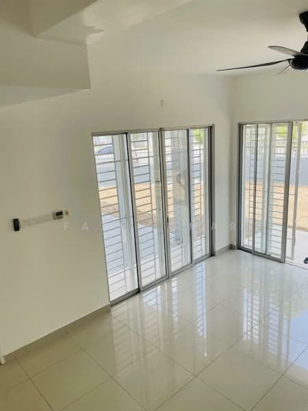 2-storey Terraced House for Sale in Elmina (Shah Alam) - Fazri Omar - Living Room - PropertyGuru.com.my