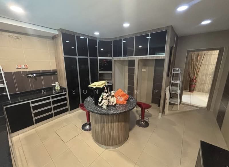 Inspired by Tanah Sutera untuk Untuk Dijual - RM 2,200,000, Mac 2026 - Kitchen - PropertyGuru.com.my