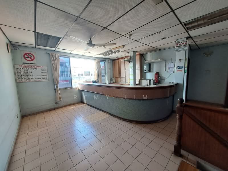 Shop for Sale in Tangkak (Johor) - Remy Lim - Lobby - PropertyGuru.com.my