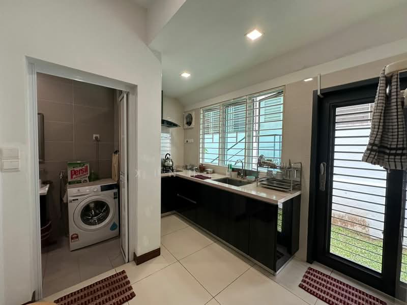 Minden Gardens Residence untuk Untuk Dijual - RM 1,850,000, Mac 2026 - Kitchen - PropertyGuru.com.my