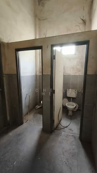 Senai Industrial Park untuk Untuk Disewa - RM 7,500 /bulan, Mac 2026 - Bathroom - PropertyGuru.com.my
