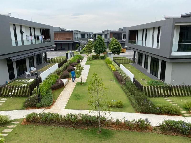 Rumah Berkembar untuk Dijual di Telok Panglima Garang (Selangor) - Wei Wei Low - Exterior - PropertyGuru.com.my
