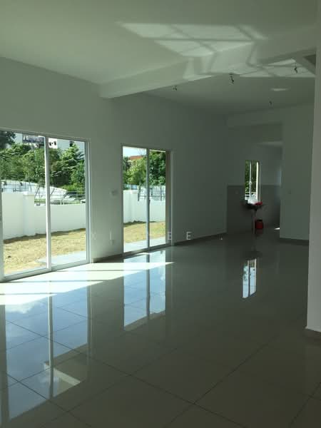 Semi-Detached House for Sale in Sunway Cassia (Batu Maung) - Xinnee . - Living Room - PropertyGuru.com.my
