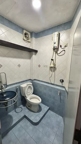 Taman Muhibbah untuk Untuk Disewa - RM 950 /bulan, Mac 2026 - Bathroom - PropertyGuru.com.my