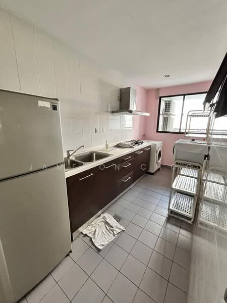 Condominium for Rent at Ujana Executive Apartment - Jameson Choo - Kitchen - PropertyGuru.com.my
