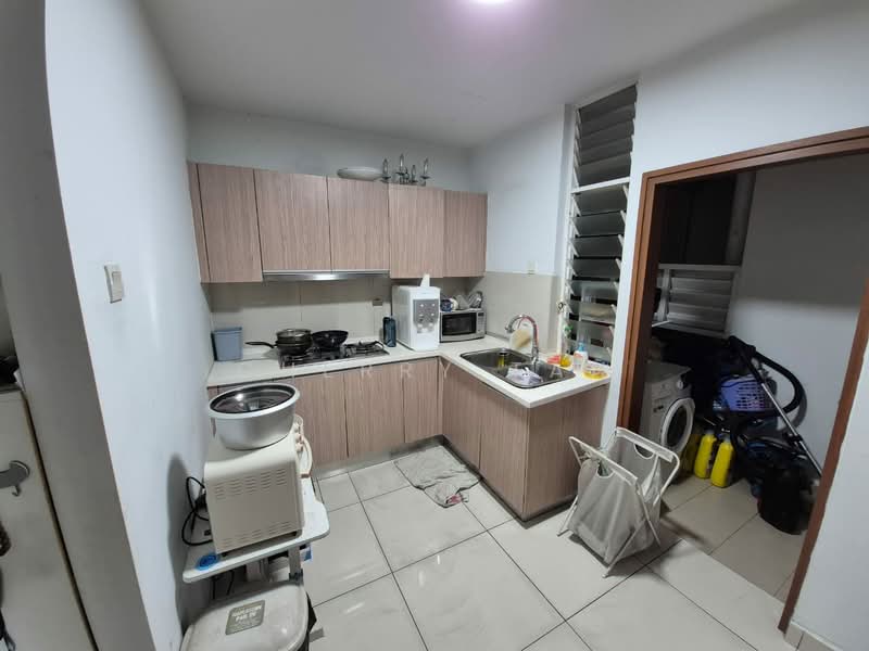 Condominium for Sale at Sri Putramas III / Royal Regent - Cherry Tan - Kitchen - PropertyGuru.com.my