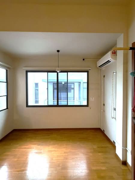 Cluster House for Sale in Taman Desa Tebrau (Tebrau) - Karl Lim - Living Room - PropertyGuru.com.my