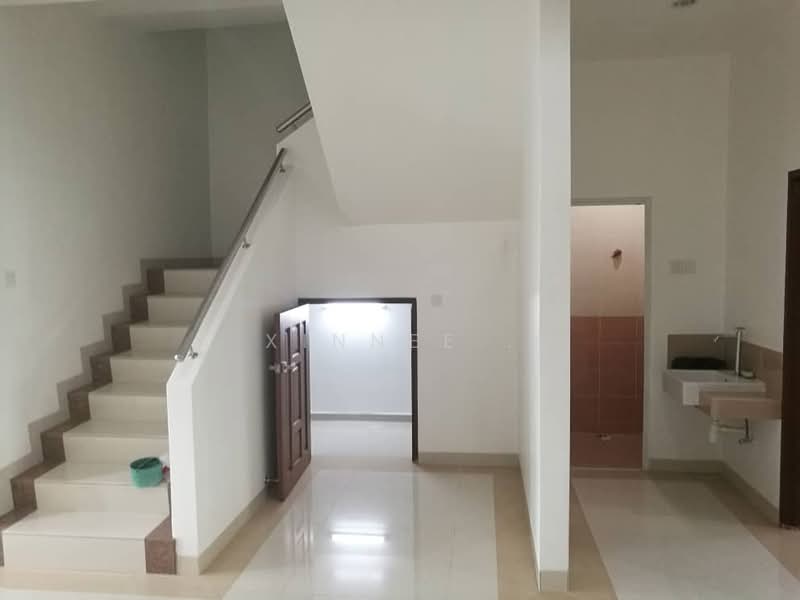2-storey Terraced House for Sale in Kampung Baru Batu Maung (Batu Maung) - Xinnee . - Entrance - PropertyGuru.com.my