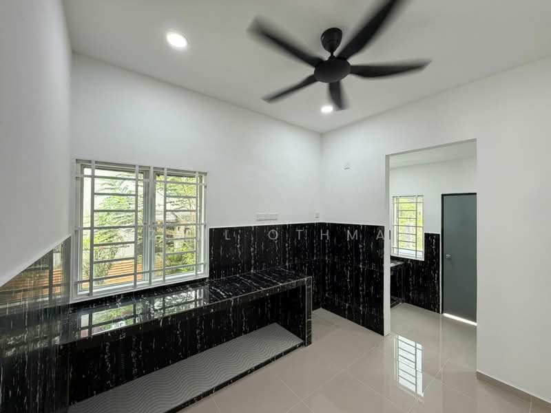 1-storey Terraced House for Sale in Taman Sikamat Indah (Sikamat) - Azrul Othman - Kitchen - PropertyGuru.com.my