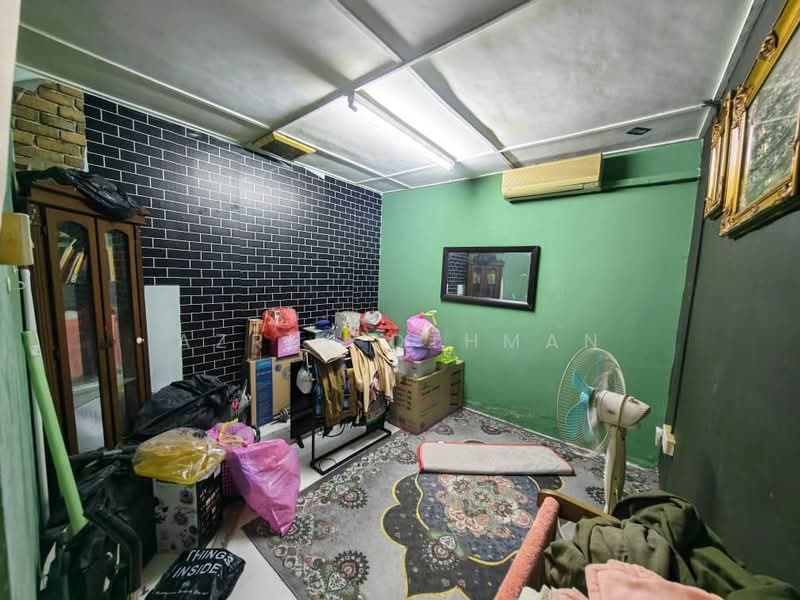 1-storey Terraced House for Sale in Taman Sikamat Indah (Sikamat) - Azrul Othman - Interior - PropertyGuru.com.my