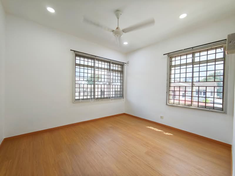 Semi-Detached House for Sale in Taman Pelangi (Johor Bahru) - Fu Guan - PropertyGuru.com.my