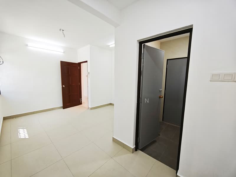 Semi-Detached House for Sale in Taman Pelangi (Johor Bahru) - Fu Guan - PropertyGuru.com.my