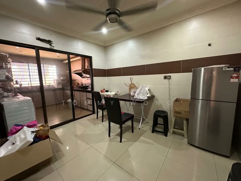 2-storey Terraced House for Sale in Mahkota Cheras (Cheras) - Tommy Wong - Kitchen - PropertyGuru.com.my