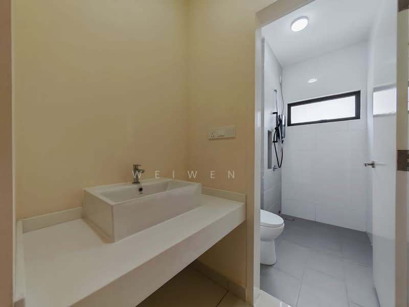 2-storey Terraced House for Sale in Taman Pelangi Indah (Ulu Tiram) - WeiWen . - PropertyGuru.com.my