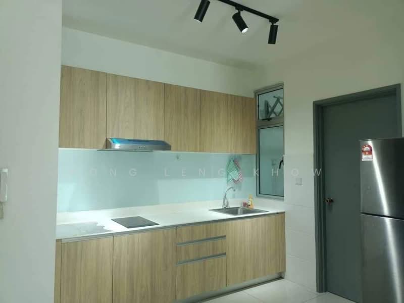 Service Residence for Rent at Meridin Bayvue Serviced Apartment - Hong Leng Khow - Kitchen - PropertyGuru.com.my