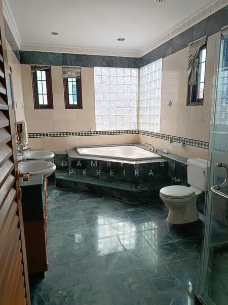 Bungalow for Sale in Seremban (Negeri Sembilan) - Adamsen S. Pereira - Bathroom - PropertyGuru.com.my