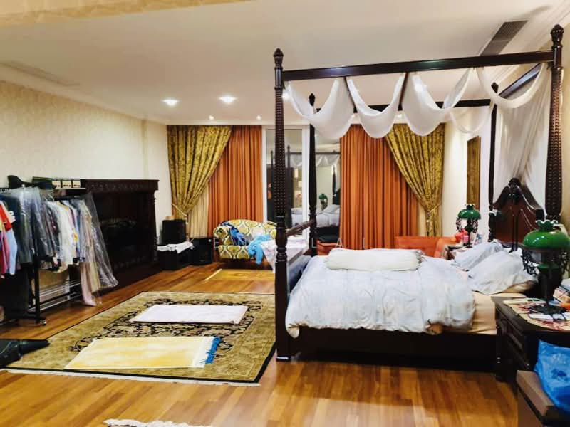 Condominium for Sale at 8 Gurney (The Shore Condominium) - Kent Lai - Master Bedroom - PropertyGuru.com.my